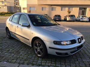 Seat Leon 1.9TDi SPORT 110cv Setembro/00 - à venda -