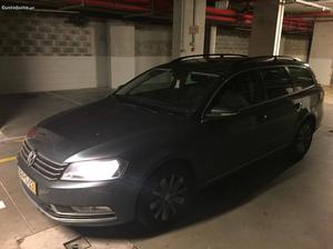 Volkswagen Passat Abril/12 - à venda - Ligeiros