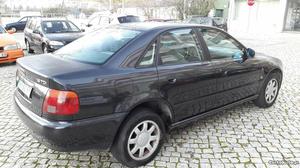Audi A4 A4 1.9tdi Dezembro/95 - à venda - Ligeiros
