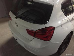 BMW 118 Line sport Abril/15 - à venda - Ligeiros