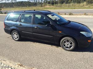 Ford Focus 1.4 SW GPL Julho/01 - à venda - Ligeiros