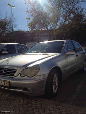 Mercedes c220cdi como novo Novembro/01 - à venda - Ligeiros