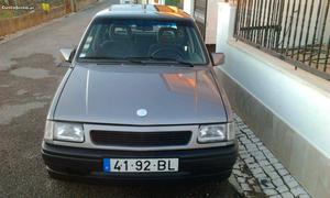 Opel Corsa 1.2i GL+ Dezembro/92 - à venda - Ligeiros