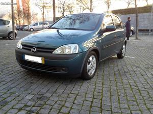 Opel Corsa 1.7 DTI Novembro/00 - à venda - Ligeiros