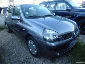 Renault Clio 1.2i 16V 75 CV C/AC Junho/03 - à venda -