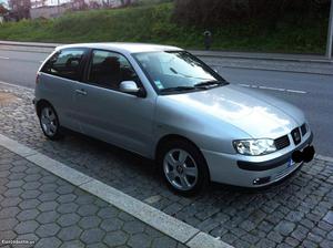 Seat Ibiza 1.6 sr 100cv 116mil Maio/01 - à venda - Ligeiros