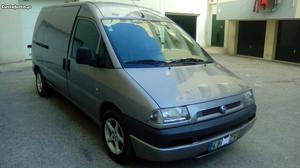 Fiat Scudo 2.0 JTD 3lug longa Setembro/00 - à venda -