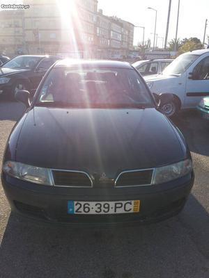 Mitsubishi Carisma 1.9 td,ac,só EUR Fevereiro/00 - à