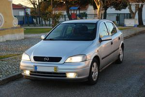 Opel Astra 1.4i - 16v A/C Abril/02 - à venda - Ligeiros