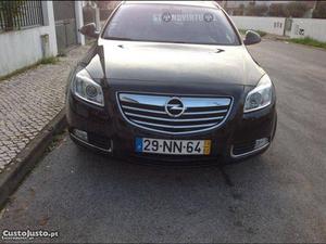 Opel Insignia SPORT TOUREAR SS Março/13 - à venda -