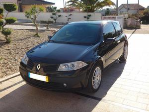 Renault Mégane 1.5 dci 5 lugares Fevereiro/08 - à venda -