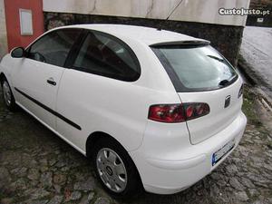 Seat Ibiza 1.9 sdi Outubro/02 - à venda - Ligeiros