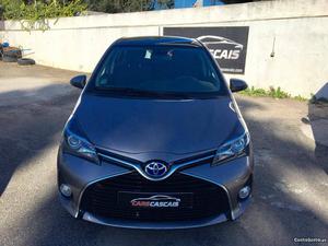 Toyota Yaris Yaris Hybrid Março/15 - à venda - Ligeiros