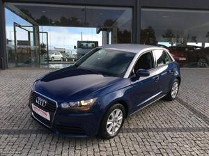 Audi A1 1.6 TDI attracion Julho/13 - à venda - Ligeiros