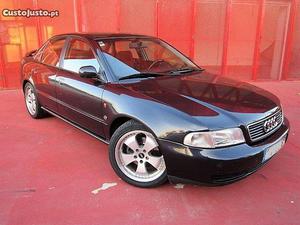 Audi A4 1.8i Abril/96 - à venda - Ligeiros Passageiros,