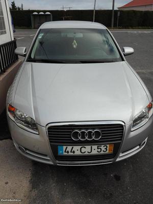 Audi A4 Sedan Maio/05 - à venda - Ligeiros Passageiros,