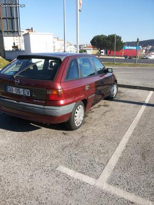 Opel Astra 14 Fevereiro/96 - à venda - Ligeiros