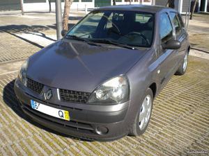 Renault Clio II 80cv 1.5 Dci Novembro/03 - à venda -