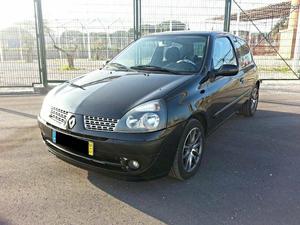 Renault Clio V Fevereiro/02 - à venda - Ligeiros