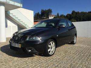 Seat Ibiza 1.4 TDI Fevereiro/04 - à venda - Comerciais /