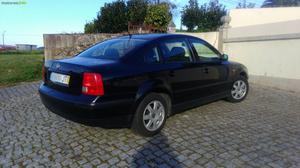 Volkswagen Passat 1.6 Confortline