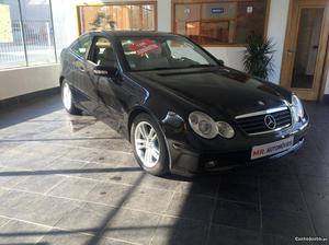 Mercedes-Benz C 220 Cdi sportcoupe Outubro/03 - à venda -