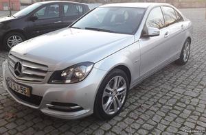 Mercedes-Benz C 220 avantgarde Maio/11 - à venda - Ligeiros