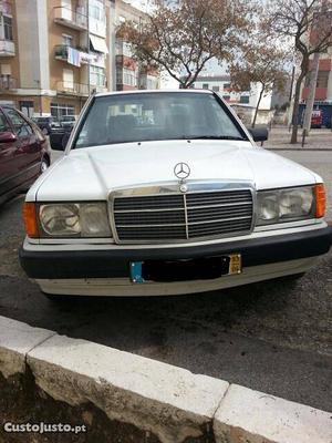 Mercedes-Benz d Abril/93 - à venda - Ligeiros