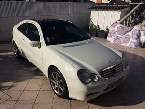 Mercedes C180 Kompressor Outubro/02 - à venda - Ligeiros