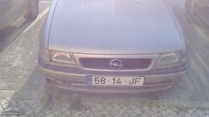 Opel Astra 1.4 Setembro/97 - à venda - Ligeiros