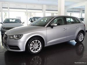 Audi A3 SB 1.6 TDI Attrac Janeiro/15 - à venda - Ligeiros