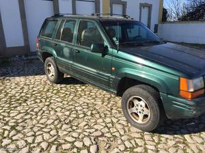 Jeep grand cherokee 2.5 td limited Março/97 - à venda -