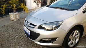 Opel Astra 1.4 Executive Pele Abril/15 - à venda - Ligeiros