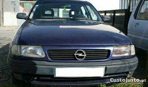 Opel astra TD motor Isuzu de 5 lugares Maio/95 - à venda -