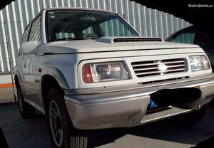 Suzuki Vitara Carro Agosto/98 - à venda - Ligeiros