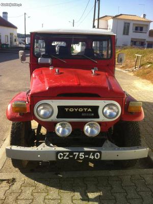 Toyota BJ 40 Land cruser Abril/80 - à venda - Pick-up/