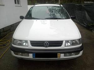 VW Passat 1.9 turbo diesel Março/94 - à venda - Ligeiros