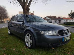 Audi A4 1.9 TDi Setembro/02 - à venda - Ligeiros