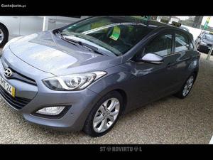 Hyundai i30 CRDi Abril/12 - à venda - Ligeiros Passageiros,