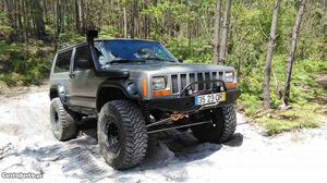 Jeep Cherokee XJ Novembro/01 - à venda - Pick-up/