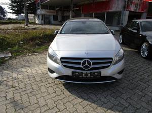 Mercedes-Benz A 180 cdi Dezembro/12 - à venda - Ligeiros