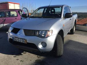 Mitsubishi L200 luxo Agosto/08 - à venda - Pick-up/