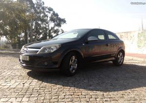 Opel Astra GTC Janeiro/06 - à venda - Comerciais / Van,