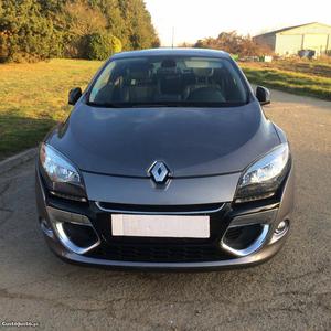 Renault Mégane coupe bose 110cv dci Setembro/13 - à venda