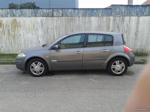 Renault Mégane privilege Fevereiro/03 - à venda - Ligeiros