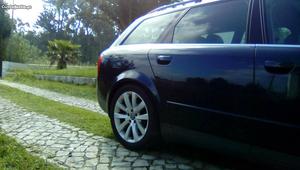 Audi A4 Avant Multitronic Janeiro/04 - à venda - Ligeiros