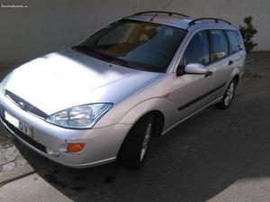 Ford Focus 1.8 SW TDdi 90 cv. Dezembro/00 - à venda -