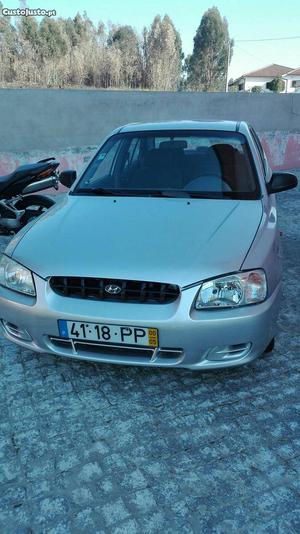 Hyundai Accent 1.3 Junho/00 - à venda - Ligeiros