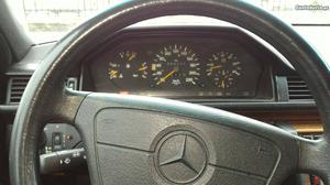 Mercedes e250d multivalvulas Julho/94 - à venda - Ligeiros