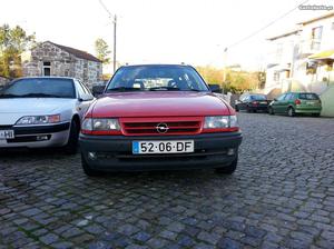 Opel Astra F Caravan GPL Fevereiro/94 - à venda - Ligeiros